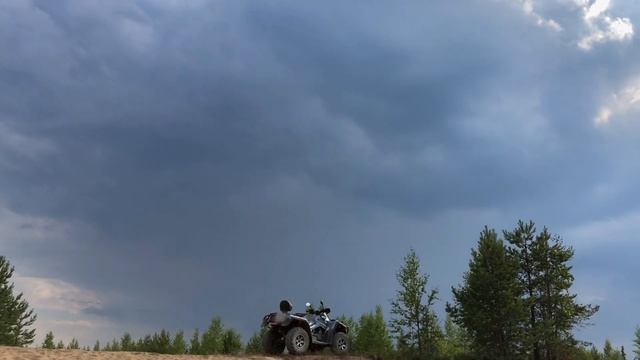 Влог с дачи ? Попали на квадрике под ливень! смотреть онлайн