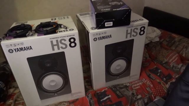 Yamaha powered Studio monitors HS8 смотреть онлайн