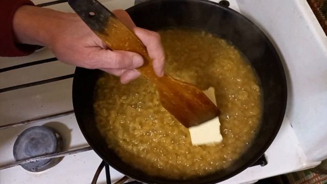 Макароны с бульоном на сковороде смотреть онлайн