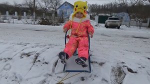 ЧЕЛЛЕНДЖ влог СЕЛО или ГОРОД коровы свиньи и конфеты детям подписчикам Мальчики