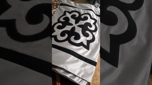 ГОТОВЫ ЧЕХЛЫ НА КОРПЕ. ЦВЕТ СВЕТЛО-СЕРЫЙ С ЧЁРНЫМ ОРНАМЕНТОМ ??? смотреть онлайн