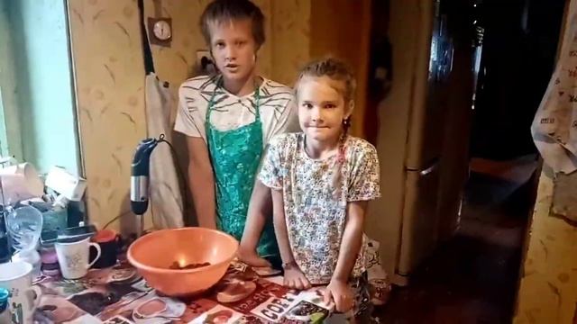 Сделал коктейль своими руками "это было очень вкусно" смотреть онлайн