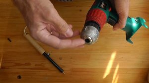 Как открутить патрон дрели, шуруповёрта без ключа. Снятие патрона дрели и шуруповерта. Просто!