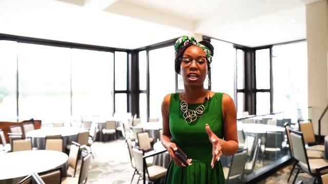 Houston Mask & Mimosas Brunch Party - Q&A with Kim Chloe смотреть онлайн