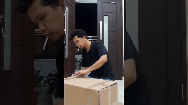 UNBOXING VACUUM CLEANER PHILIPS FC9330 смотреть онлайн