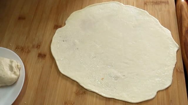 పరోటా పొరలుపొరలు గా దాబా స్టైల్ లో లాగా ఎలా చేసుకోవాలో చూడండి| Laccha Parata | Soft Layered Parata смотреть онлайн