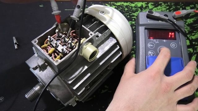 Как электродвигатель проверить мегаомметром.