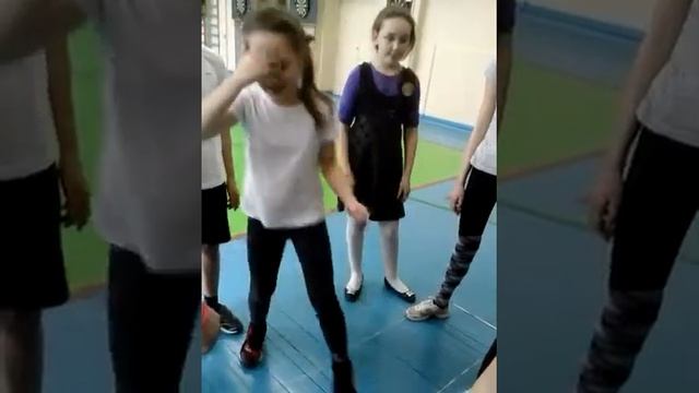 Игра в резиночку смотреть онлайн