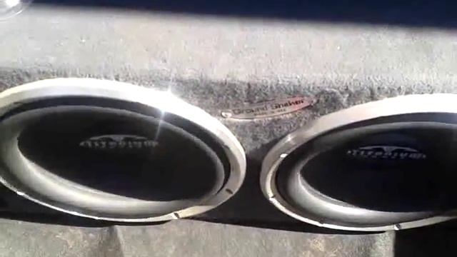 Titanium Power 12.2" 800rms & Hifonics Brutus Bre 2000.1d смотреть онлайн