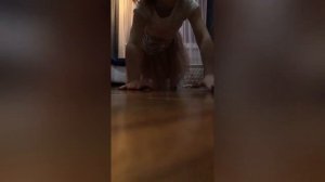 Как научиться делать колесо