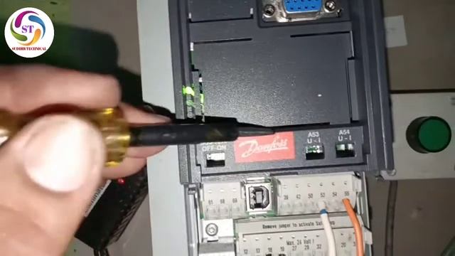 how to connect(4-20mA) analog input supply with VLT FC 302 . смотреть онлайн