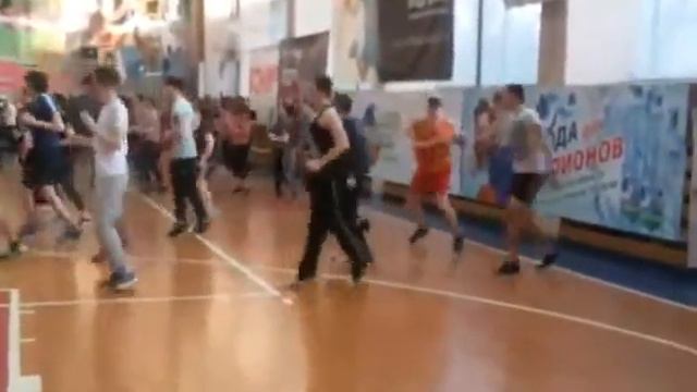 Вот что значит "Быть в теме". Смотреть до конца. смотреть онлайн