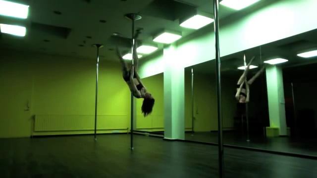 Fall in the Light- pole dance смотреть онлайн