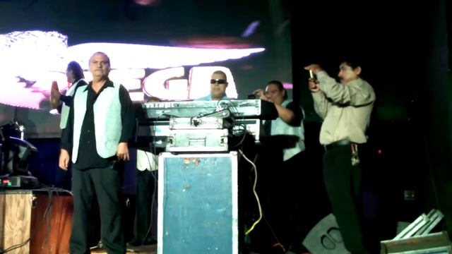 El pega pega en vivo en fort worth tx смотреть онлайн