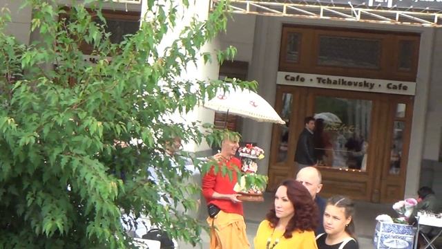 2019 07 13 Харинама Према Санкиртана с Гоподом Патита Павана Джаганнатхом на Маяковской (короткое) смотреть онлайн