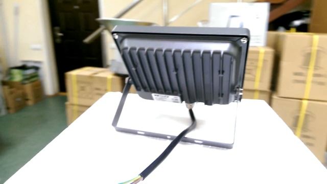 Светодиодный прожектор 50 Вт Wolta смотреть онлайн