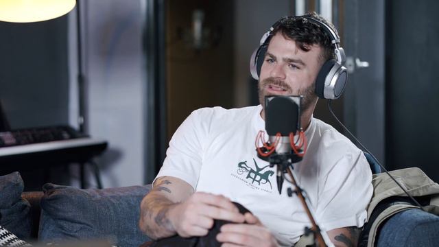 The Chainsmokers - How To Make It In The Music Industry смотреть онлайн