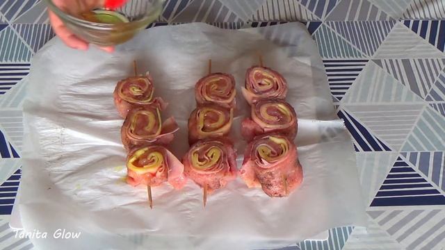 Мясные Рулетики из Филе с Ветчиной и Сыром в Духовке ! Простое и Очень Вкусное блюдо ! смотреть онлайн