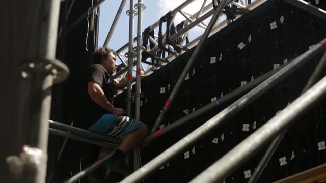 Установка специального светодиодного экрана для трансляции спектаклей на фасаде Большого театра! смотреть онлайн