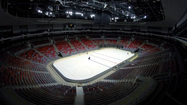 На это можно смотреть вечно. Подготовка льда на домашней арене ХК "Сочи" - ДС "Большой" смотреть онлайн