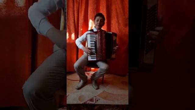 Лыскович Игнат, 12 лет, аккордеон. И.Штраус- "Весенние голоса" смотреть онлайн