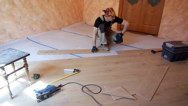 Как уложить ламинат. Диагональная укладка. смотреть онлайн