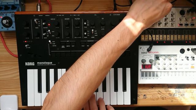 Korg Monologue & Volca Sample, Keys Dubstep Jam - Snap then Crack смотреть онлайн
