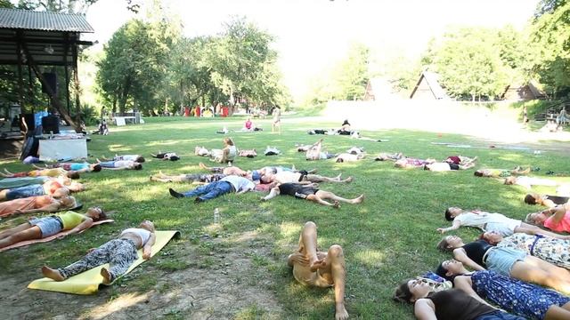Женский танец "МАНДАЛА" SHAPSHUGA 2021 форум осознанности. Мастер Sati Svet. смотреть онлайн