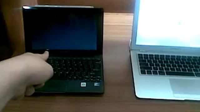 Netbook Vs Macbook Air Boot Up