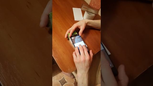 Поклейка защитного стекла на телефон для "чайников". Nokia 5 смотреть онлайн