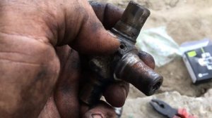 Отказала гидравлика, масло вытекает в коробку мтз