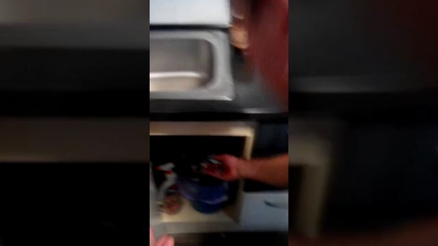 Как нужно чистить карася смотреть онлайн