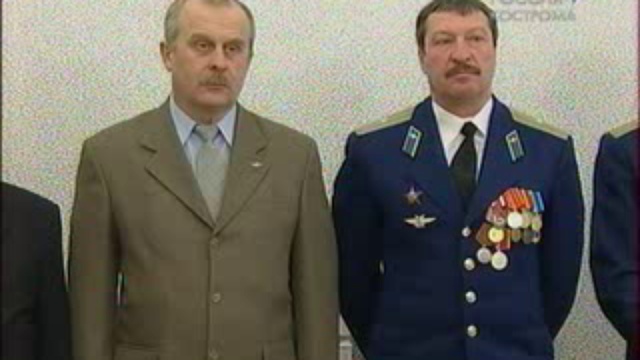 В.П.Ижицкий вручает медали ветеранам воинской службы смотреть онлайн