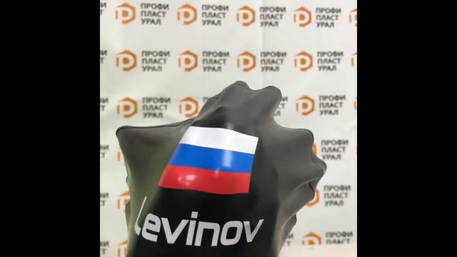Печать на силиконовых шапочках для плавания.(фамилия, логотип, флаг, номер) смотреть онлайн