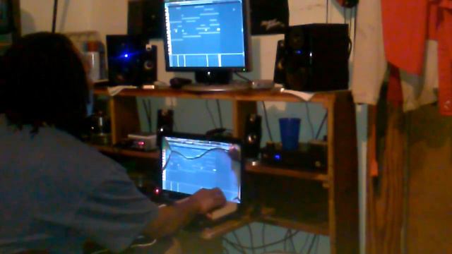 Dr.Suce Makes A Beat Using Akai LPK25 смотреть онлайн