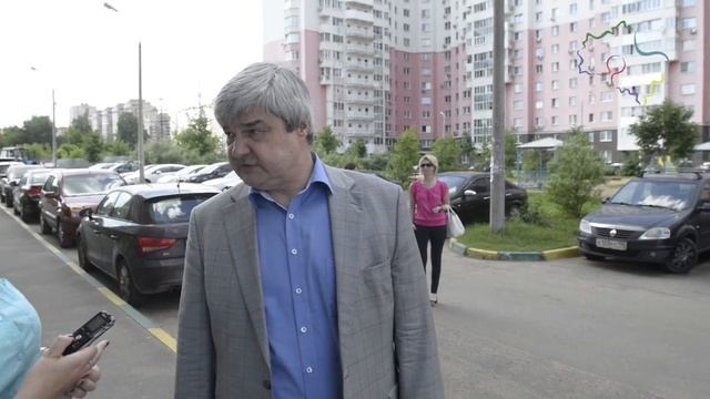 Почему глава Котельников плюет на ямы