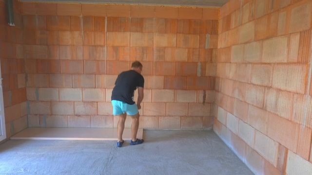 ТЕПЛЫЙ ПОЛ на ПЕРВОМ ЭТАЖЕ | Стройка и жизнь во Франции смотреть онлайн