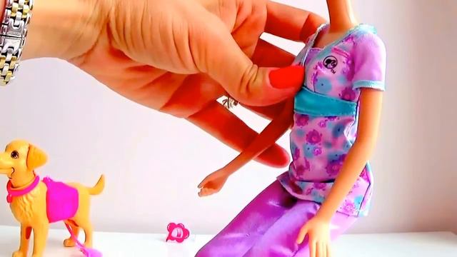 ! Barbie Doll Baby Sitter! Play Toys смотреть онлайн