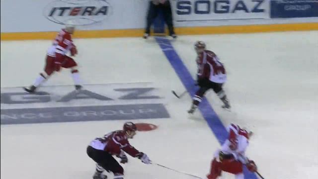 Первый гол Олли Палолы в КХЛ / Olli Palola scores his first KHL goal смотреть онлайн