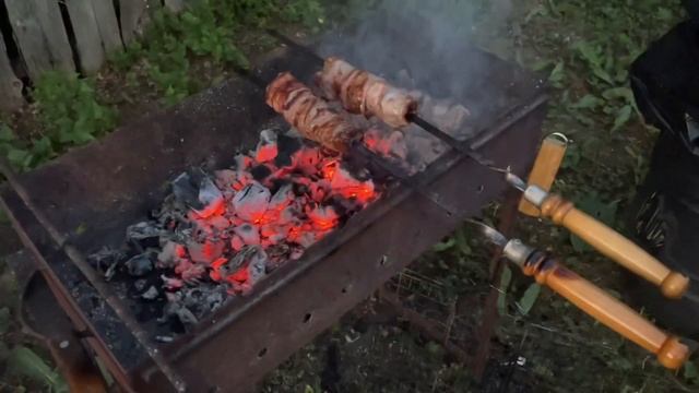 Что на ужин? Шашлык по-новому! Печень говяжья в беконе на мангале смотреть онлайн