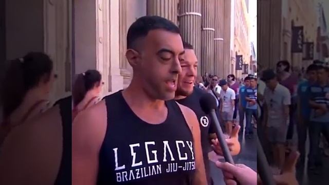 Нейт Диаз напугал фаната смотреть онлайн