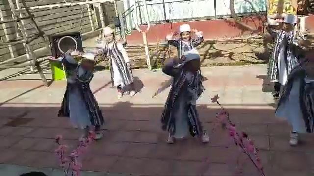 MUSTAHZOD RAQS. Youtube? Bolajoncha UZ Telegram Kanal? @Milliy_Raqslar_Dance @MTT_Muzikantlar