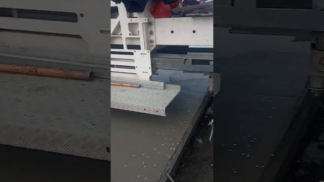Укладка бетона на взлетной полосе..... г. Норильск смотреть онлайн