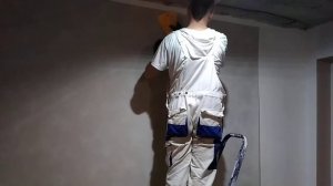 Как приклеить метровые обои