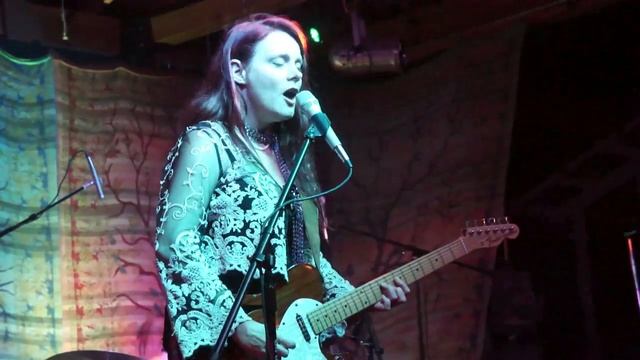 Carolyn Wonderland - The Victory of Flying (Sony NEX C3 footage) смотреть онлайн