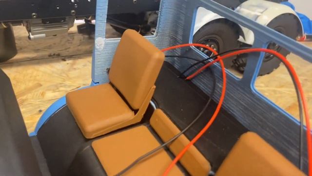 Маz 504B 1:12 Rc Маз сборка кабины часть 2 покраска?? смотреть онлайн