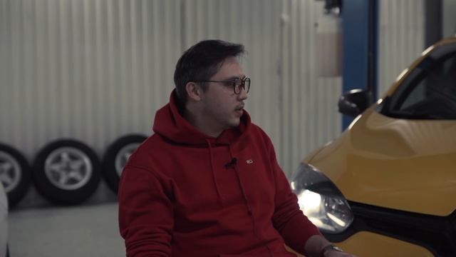 Посиделки в гараже. Серия первая - история Дениза Шен и его Renault Megane RS смотреть онлайн