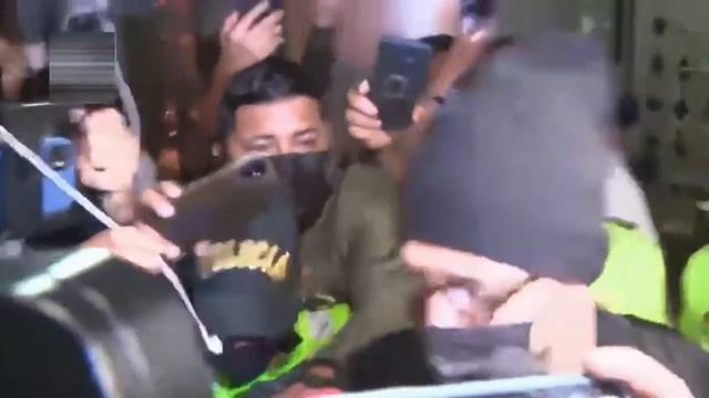 GIANLUCA LAPADULA Y LUIS ABRAM LLEGARON PARA UNIRSE A LA SELECCIÓN PERUANA смотреть онлайн