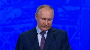 Владимир Путин двумя словами заставил зал аплодировать: Там надёжнее. А теперь?