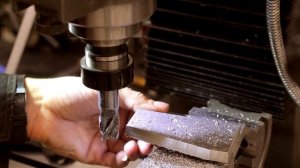 Как работать с фрезерным станком